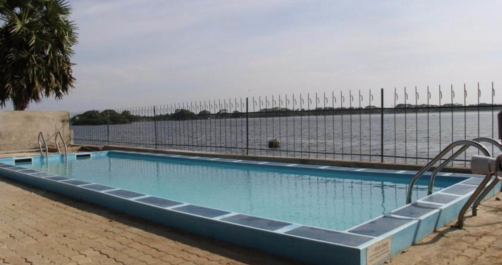 Lake Wind Hotel 티사마하라마 외부 사진