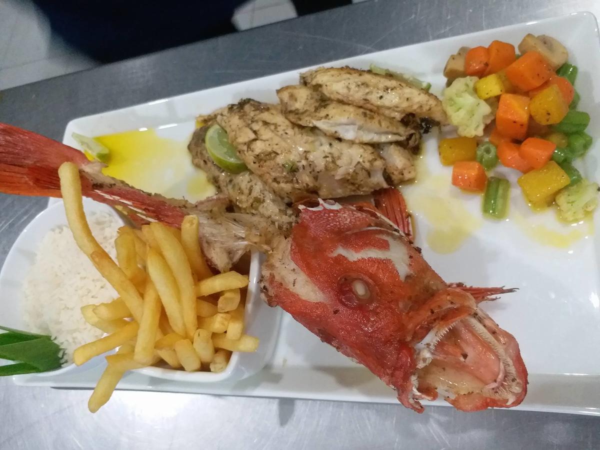 Lake Wind Hotel 티사마하라마 외부 사진